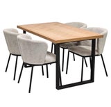 Puro ruokailuryhm&auml;, tammikuvioinen p&ouml;yt&auml; ja Kaarlo tuolit vaaleanharmaat.